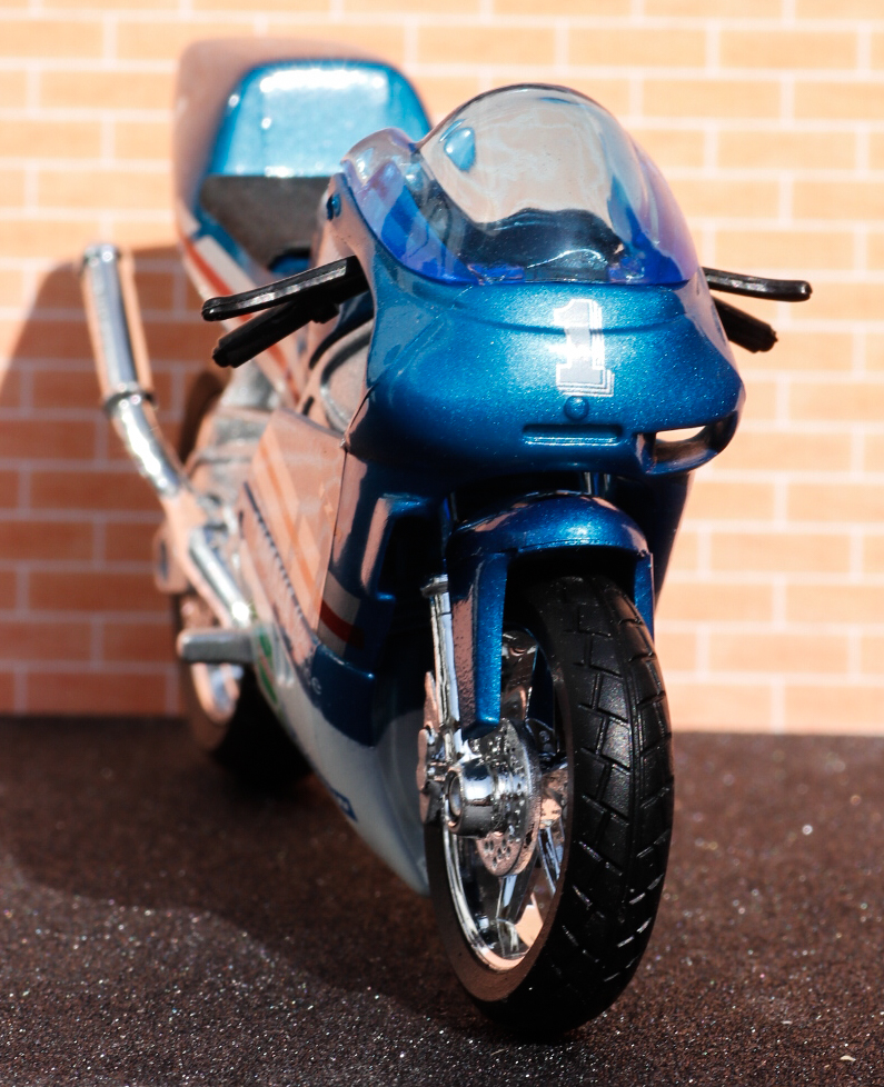 Welly Yamaha TZ250M 1994